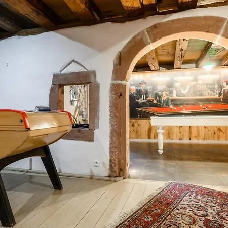 De La Porte Des Pucelles Nyaraló *
